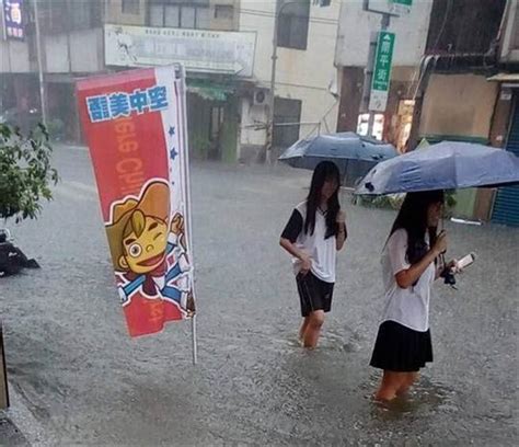 夢見涉水而過|夢見涉水而過